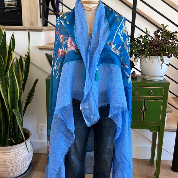 Rubicon silk & cotton oversized shawl. - Picture 9 of 16